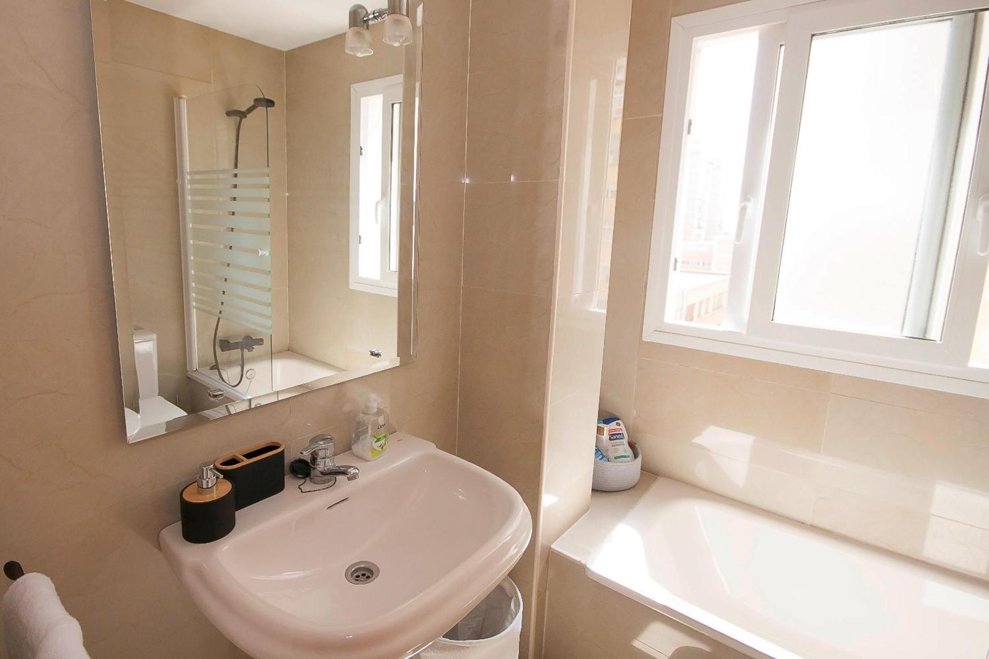 Ave Huelin 3Rooms Alojamiento Con Parking Y Ac มาลากา ภายนอก รูปภาพ